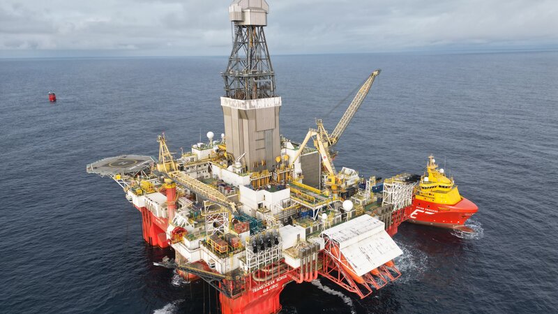 drilling rig Transocean Norge